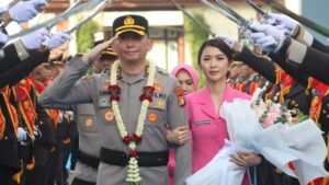 AKBP Victor Pamit dari Polres Tangsel, Komunitas Ojol hingga Ormas Ikut Melepas dengan Haru