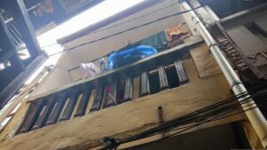 Balita Jatuh dari Lantai 2 di Jaktim, 3 Anak Ditinggal Orang Tua Bekerja
