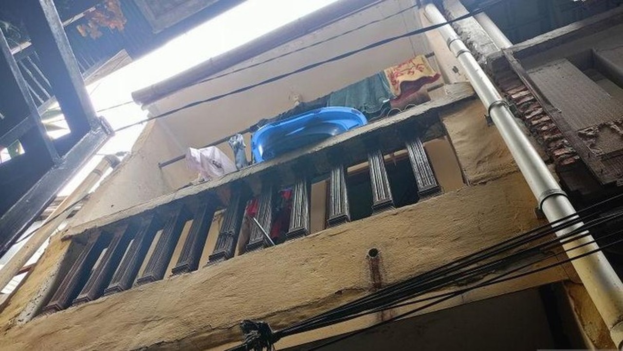 Anak Berusia Tiga Tahun Luka Usai Terjatuh Dari Balkon Lantai Dua Rumah Kontrakan Di Jatinegara, Jaktim. (antara/siti Nurhaliza)