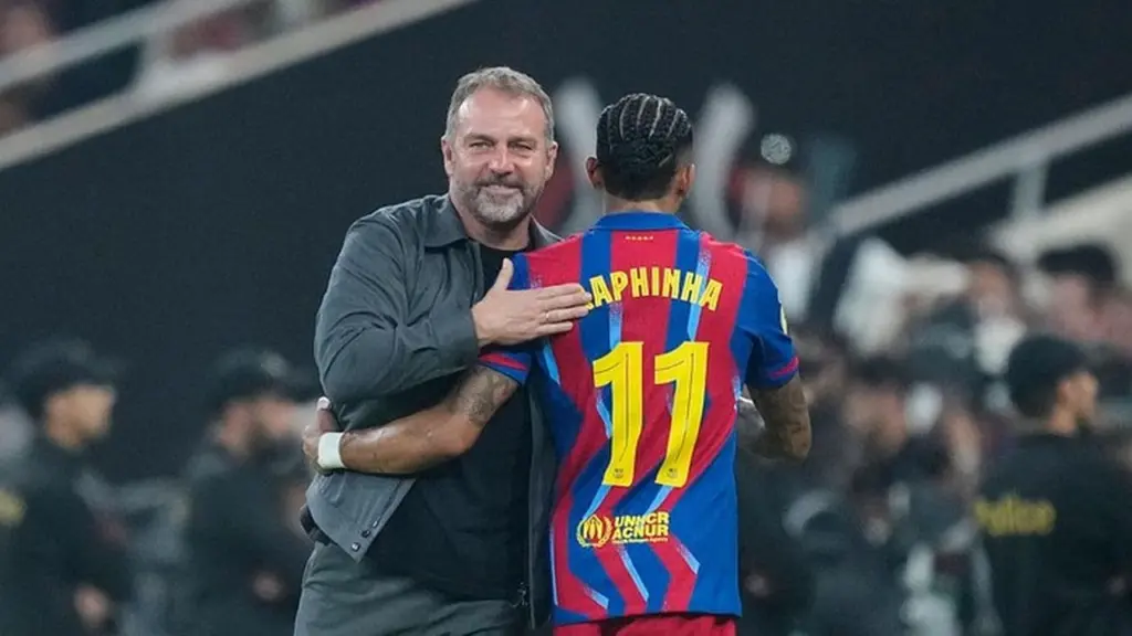 Hansi Flick Dan Raphinha Di Laga Barcelona Vs Bilbao Di Piala Super Spanyol 2026. (foto: Jose Breton/pics Action/nurphoto Via Getty Images)