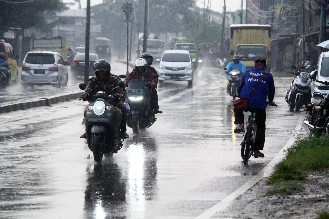 Prakiraan Cuaca Bali Hari Ini, 27 Januari: Hujan Ringan Merata, BMKG Ingatkan Potensi Petir
