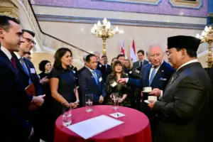 Rampungkan Kunjungan ke Inggris, Prabowo Kantongi Investasi Rp90 Triliun dan Kerja Sama Maritim