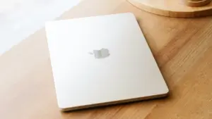 Apple Dikabarkan Segera Rilis MacBook Murah, iPhone 17e, dan iPad Baru pada Maret 2026