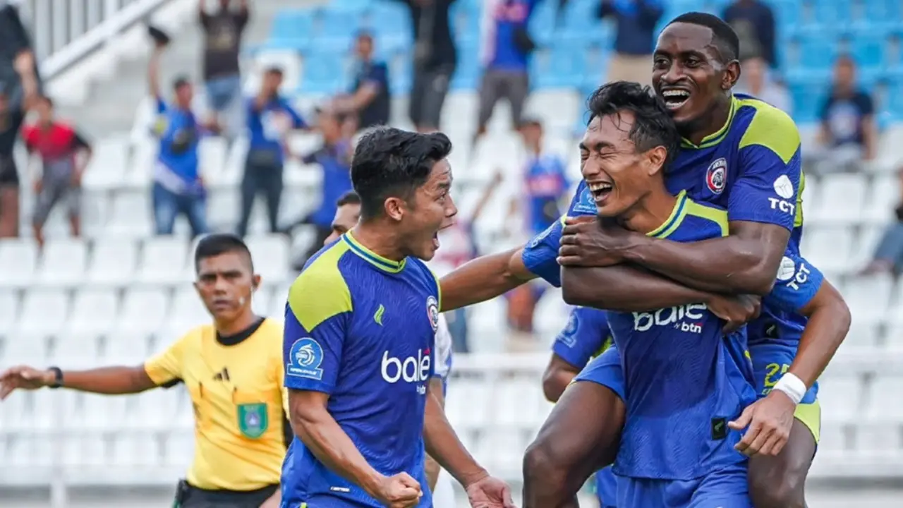 Hansamu Yama Cetak Gol, Rio Fahmi Sumbang Assist Saat Arema FC Taklukkan Persijap 1-0 di BRI Super League