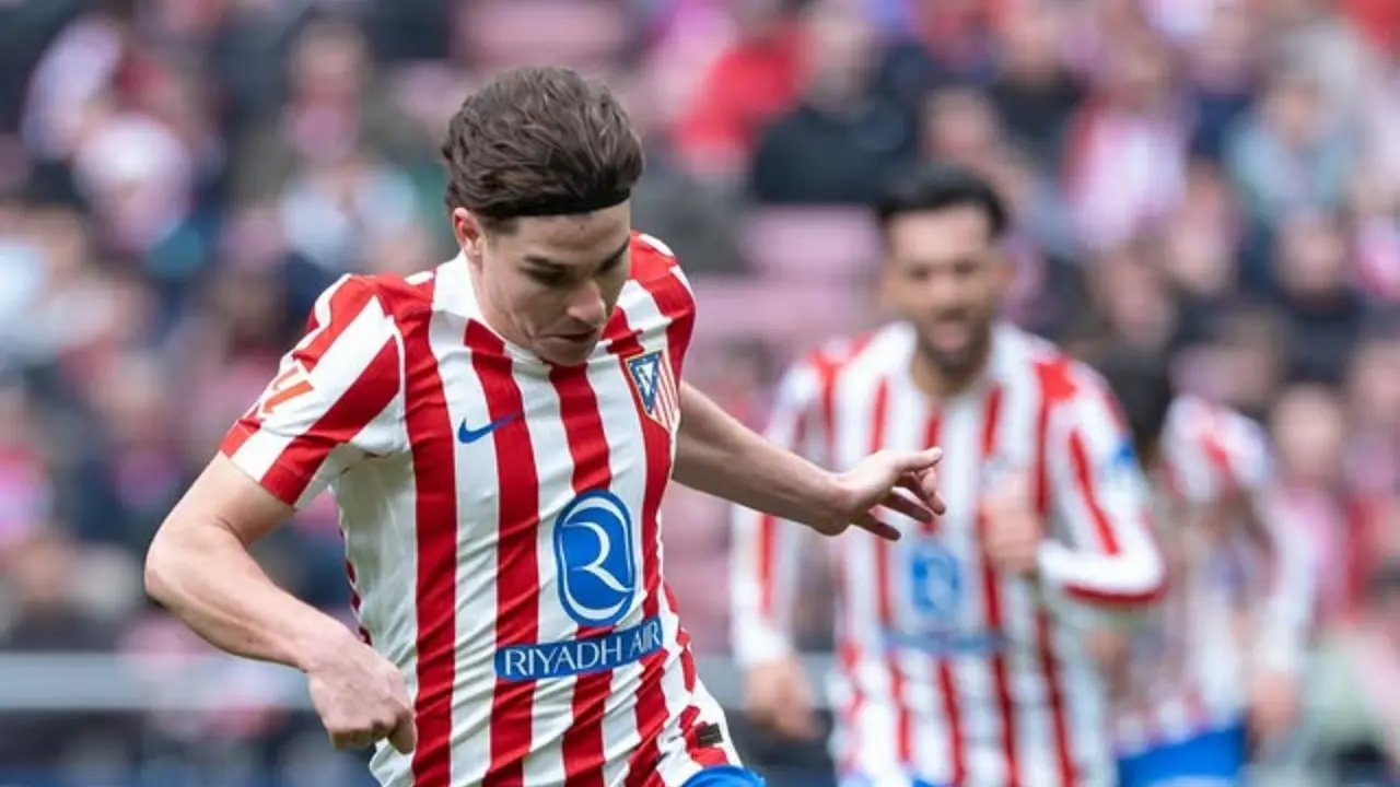 Barcelona Bersaing Dengan Arsenal Dan Chelsea Dalam Perburuan Julian Alvarez