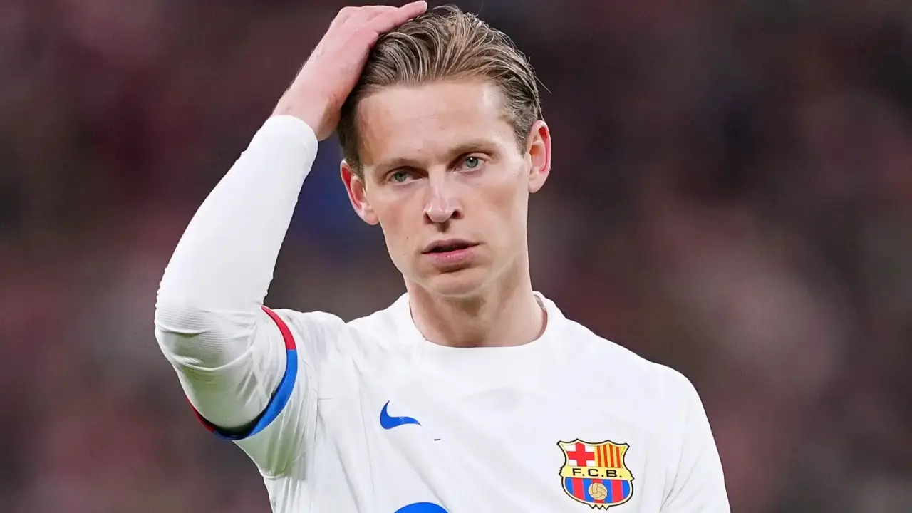 Barcelona Kehilangan Gelandang Andalan Frenkie De Jong Absen 4 5 Pekan Usai Cedera Otot Saat Latihan