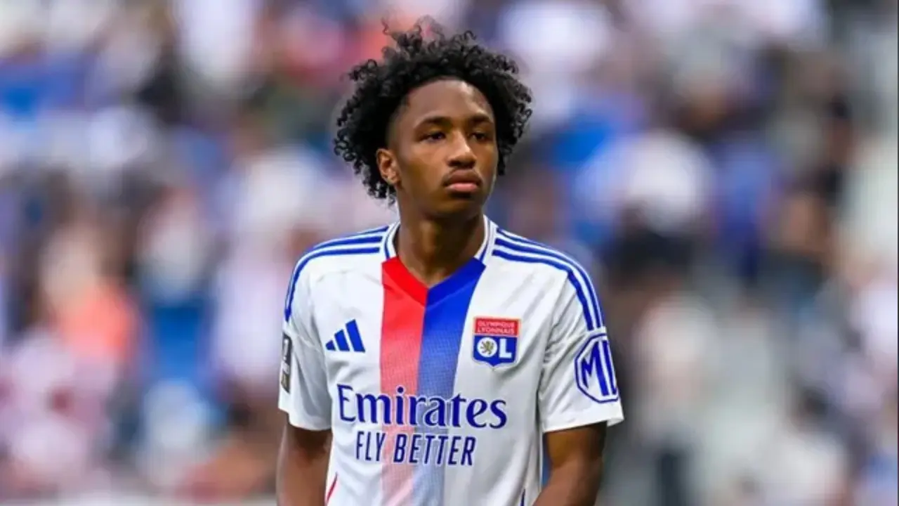 Barcelona Pantau Malick Fofana Lyon Pasang Harga Tinggi