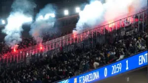 Barcelona Terima Sanksi dari UEFA Terkait Insiden Suporter Frankfurt