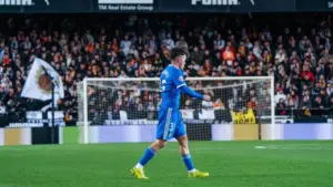 David Jimenez Bingkai Jersey Pertandingan Usai Debut Starter Kontra Valencia