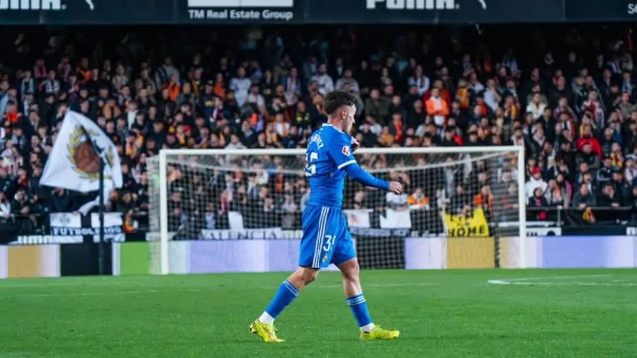 David Jimenez Bingkai Jersey Pertandingan Usai Debut Starter Lawan Valencia