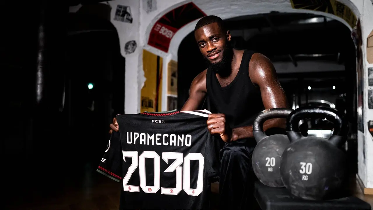 Dayot Upamecano Resmi Perpanjang Kontrak Di Bayern Munchen Hingga 2030