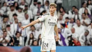 Dean Huijsen Minta Maaf Usai Repost Unggahan Rasis di Instagram