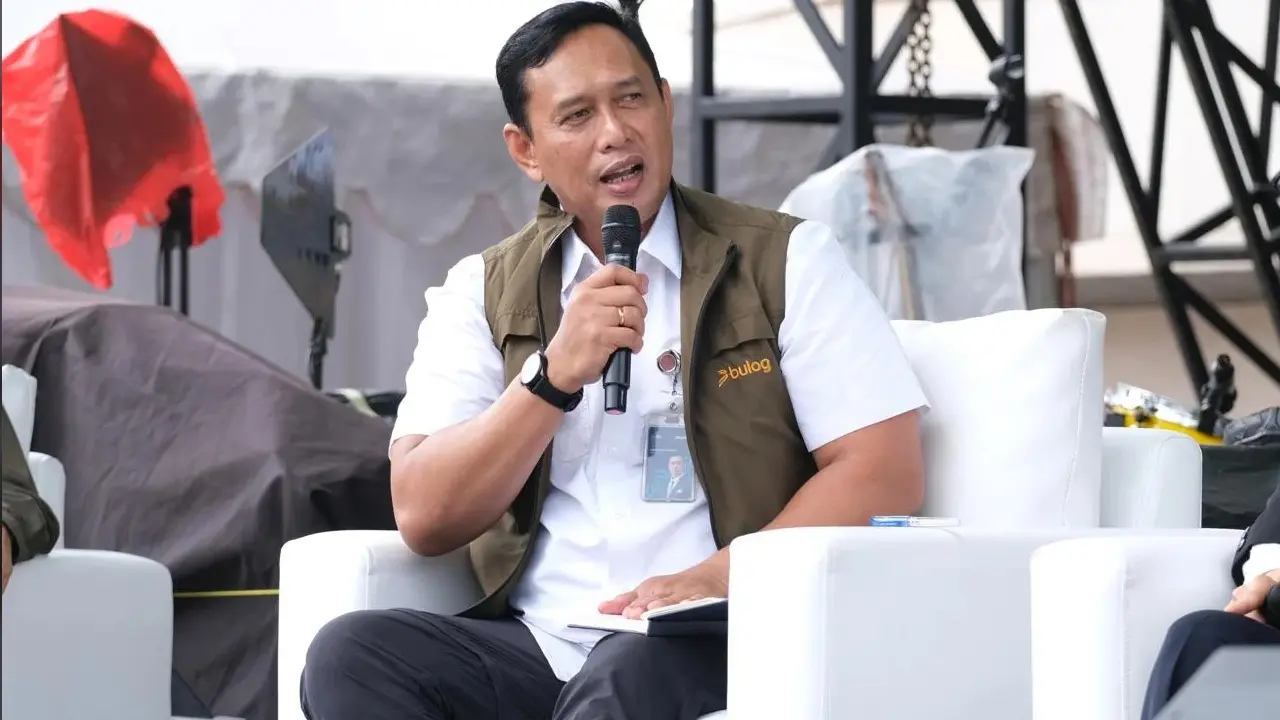 Direktur Utama Perum Bulog Letjen Tni Purn Ahmad Rizal Ramdhani