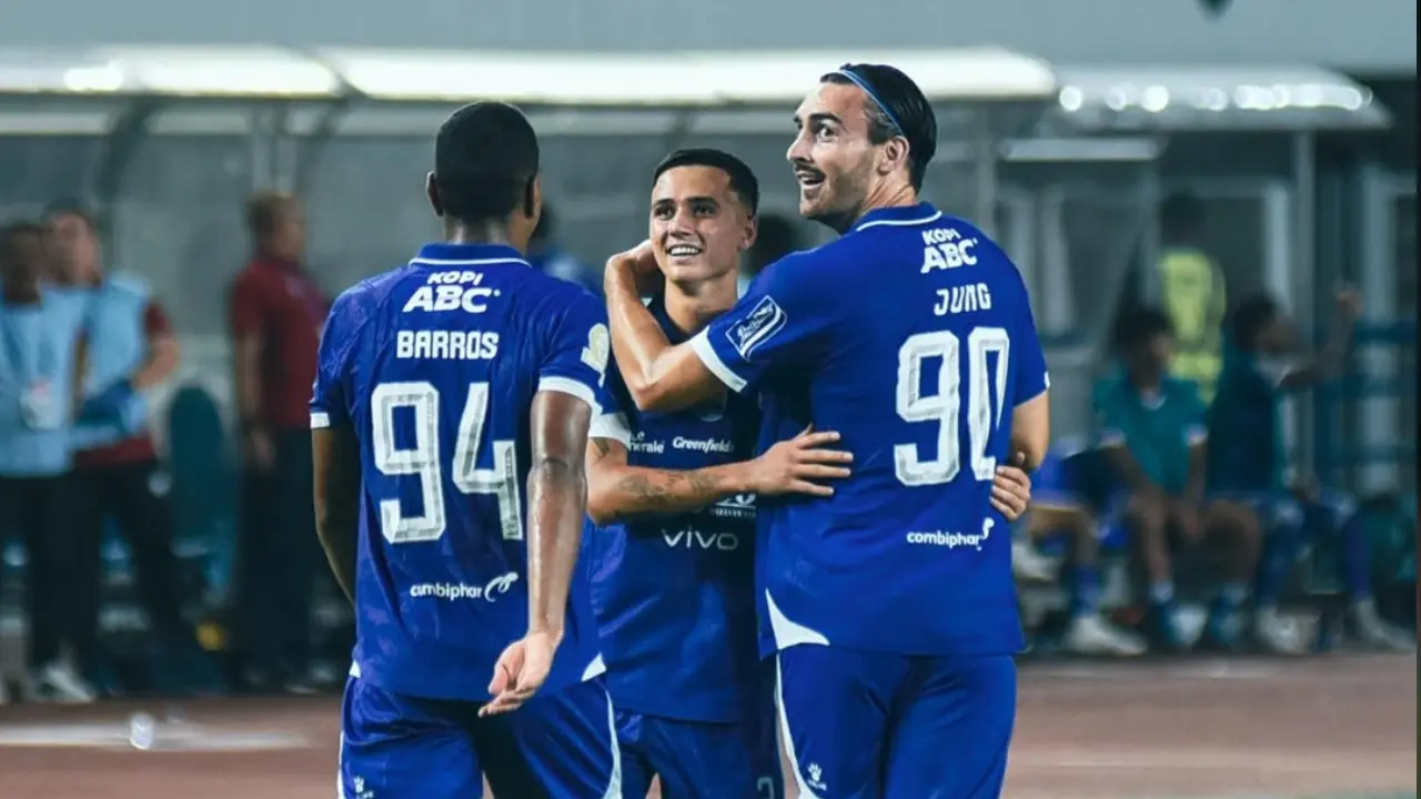 Eliano Reijnders Unggah Postingan Usai Persib Menang Lawan Madura United Tijjani Beri Respons Manis