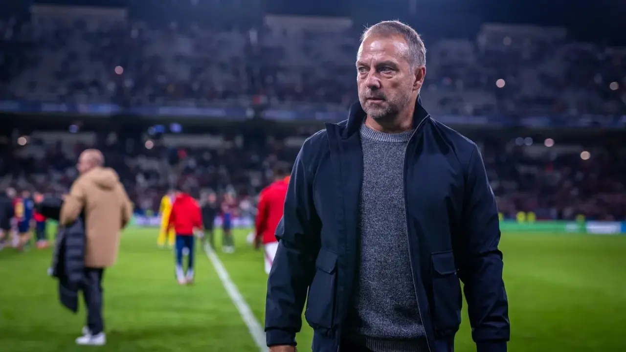 Hansi Flick Kritik Keras Var Lambat Usai Barcelona Dibantai Atletico 4 0