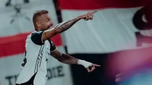 HT Bali United vs Persija: Tandukan Gustavo Almeida Bawa Macan Kemayoran Unggul 1-0