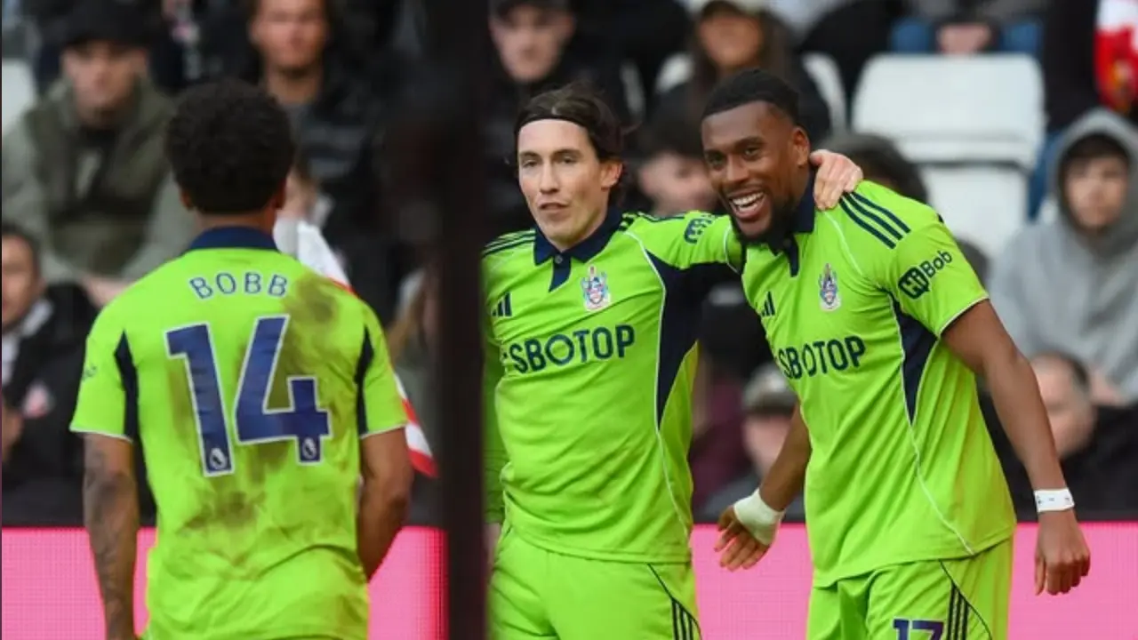 Hasil Sunderland Vs Fulham 1 3 Brace Raul Jimenez Bawa Tim Tamu Curi Poin Penuh