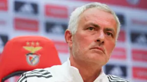 Jose Mourinho Hindari Konferensi Pers Imbas Sanksi UEFA kepada Prestianni