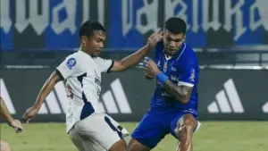 Klasemen Terbaru Liga 1: Persib Bandung Kokoh di Puncak, Borneo FC Terpeleset