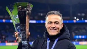 Luis Enrique Tolak Tawaran Manchester United demi Perpanjang Kontrak di PSG