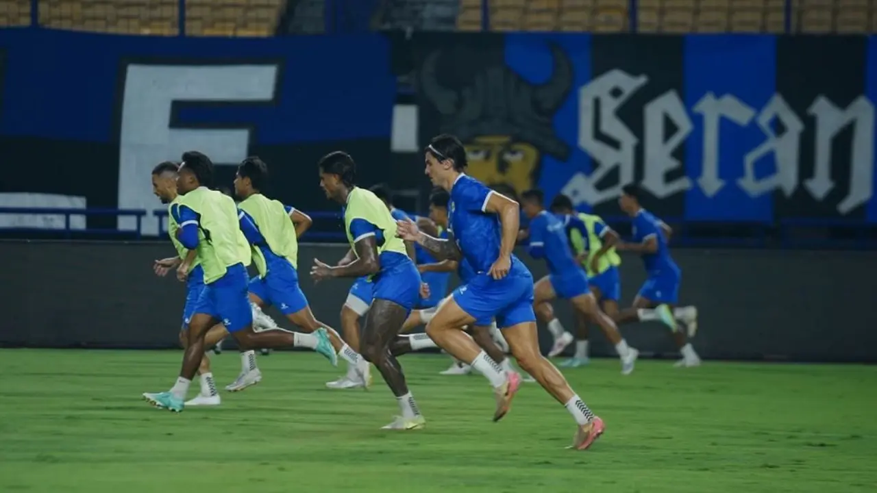 Marc Klok Kembali Fit Sergio Castel Siap Debut Di Persib Hadapi Persita