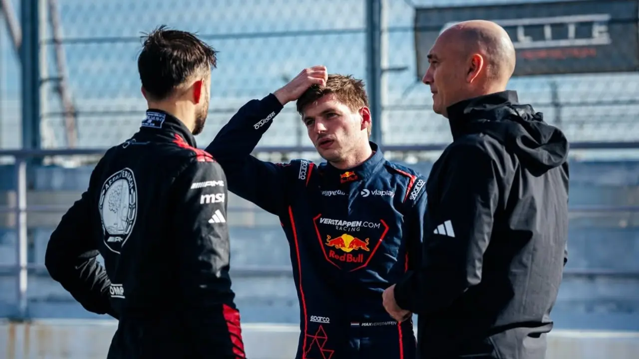 Max Verstappen Tuduh Mercedes Sembunyikan Performa Asli Di Tes F1 Bahrain