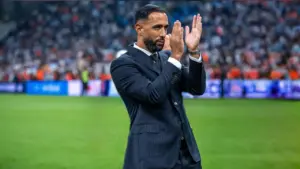 Frank McCourt: Mehdi Benatia Akan Tetap di Marseille Hingga Akhir Musim Setelah Tawarkan Pengunduran Diri