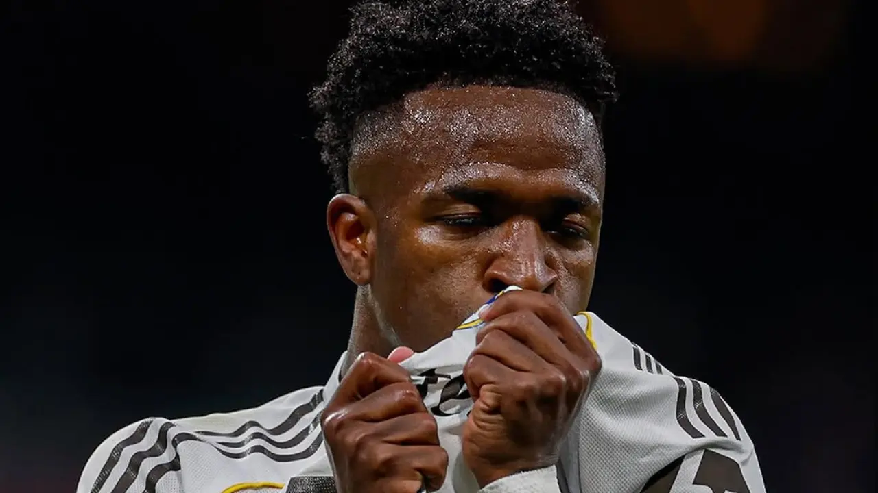 Mendapat Kartu Kuning Kelima Lawan Rayo Vallecano Vinicius Dilarang Main Lawan Valencia