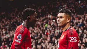 Michael Carrick Soroti Perkembangan Kobbie Mainoo di Manchester United