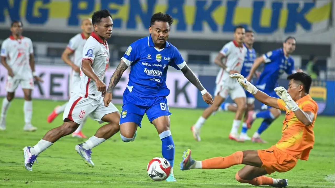 Pelatih Malut United Soroti Kepemimpinan Wasit Setelah Takluk Dari Persib Bandung 0 2