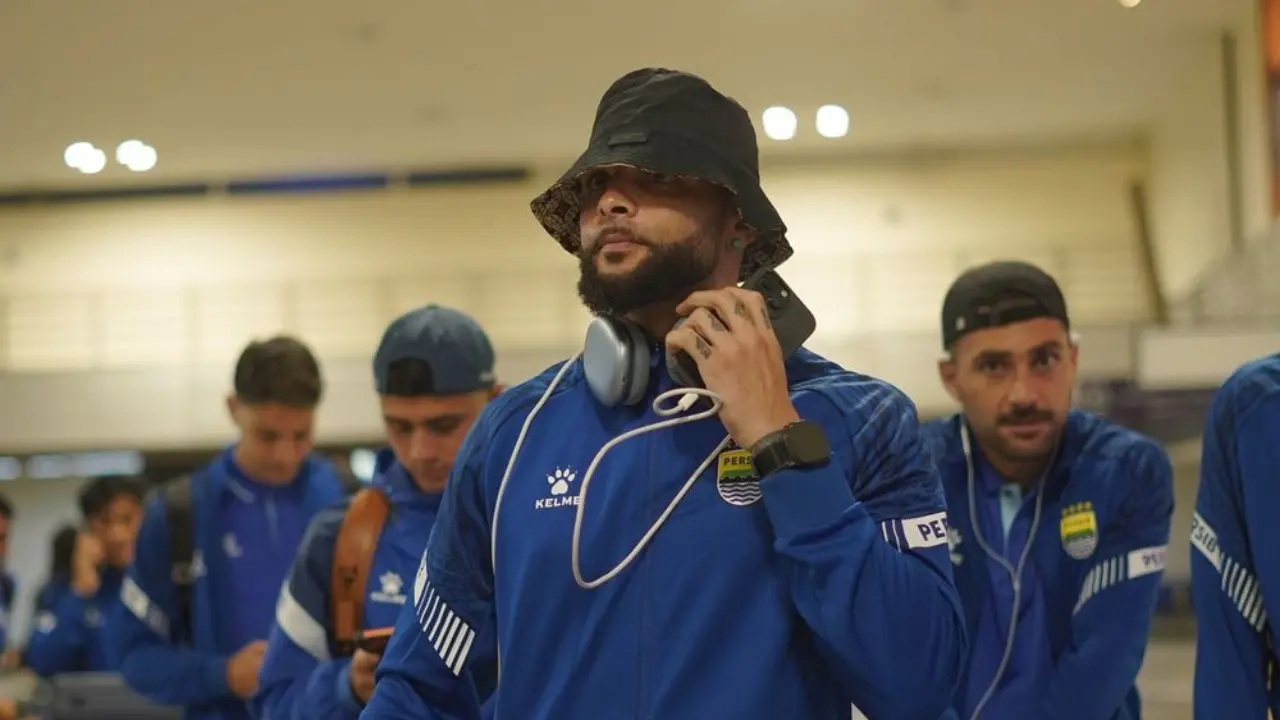 Pelatih Persib Boyong 22 Pemain Ke Thailand Untuk Laga Afc Champions League 2 Marc Klok Absen Akibat Cedera (1)
