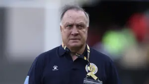 Pelatih Veteran Dick Advocaat Resmi Mundur dari Timnas Curacao karena Faktor Keluarga