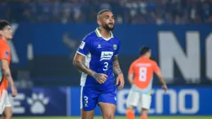 Persib Bandung vs Madura United, Layvin Kurzawa Berpeluang Jadi Starter untuk Perkuat Lini Pertahanan Maung Bandung