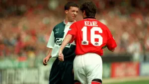 Phil Neville Ungkap Roy Keane Sering Ribut dengan Gary Neville di Manchester United