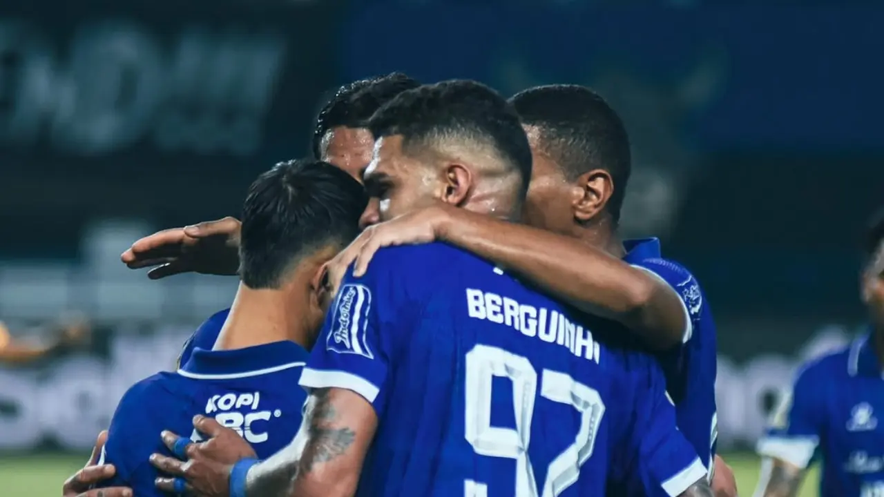 Umuh Muchtar Minta Persib Bandung Raih Tiga Poin Penuh Kontra Persebaya Surabaya