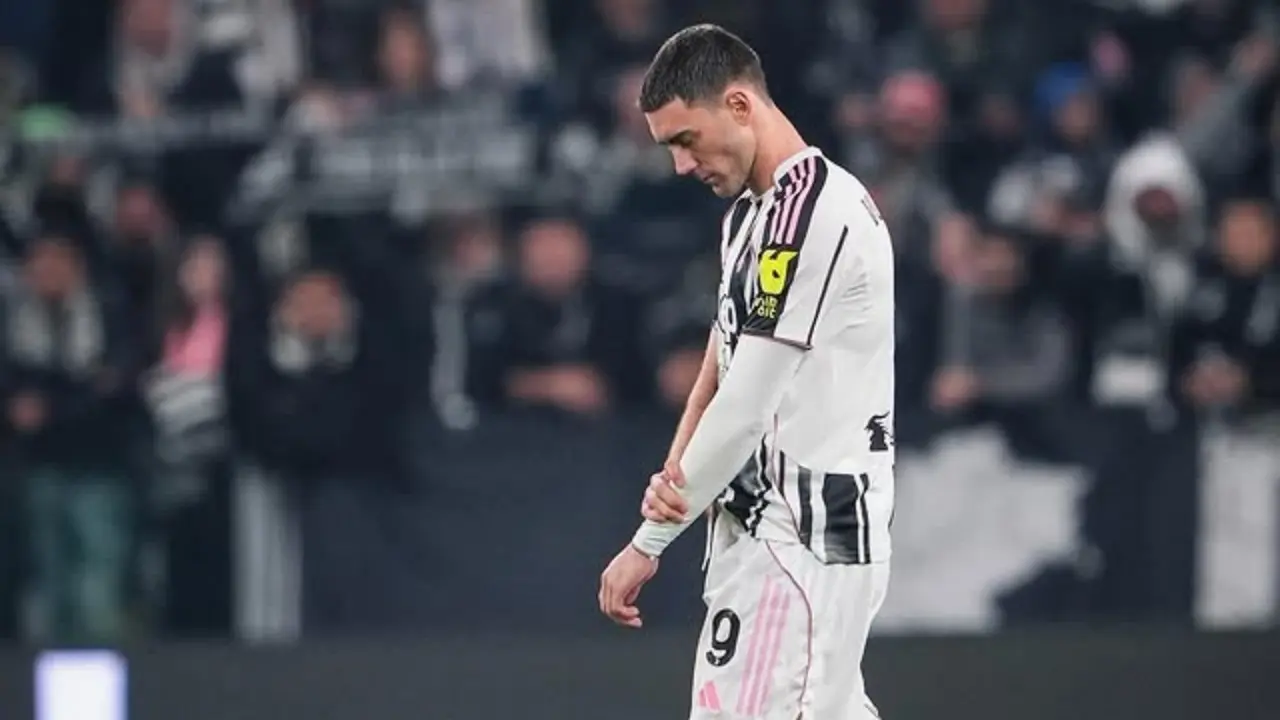 Vlahovic Disebut Akan Gabung Barcelona Demi Kembalikan Karier Gemilangnya