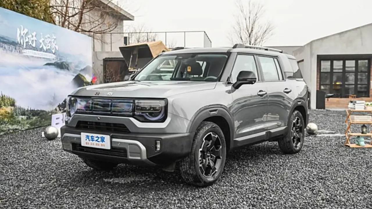 BAIC BJ30 HEV Meluncur di IIMS 2026 dengan Tiga Varian, Ini Beda Fitur dan Fungsinya