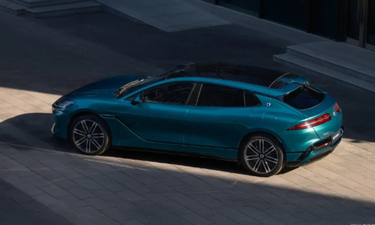 BYD Perkenalkan Denza Z9 GT Wagon, Mobil Hybrid dengan Tiga Motor Listrik 1.140 HP
