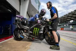 Usai Quartararo Crash di Sepang, Yamaha Hentikan Tes MotoGP karena Masalah Mesin V4