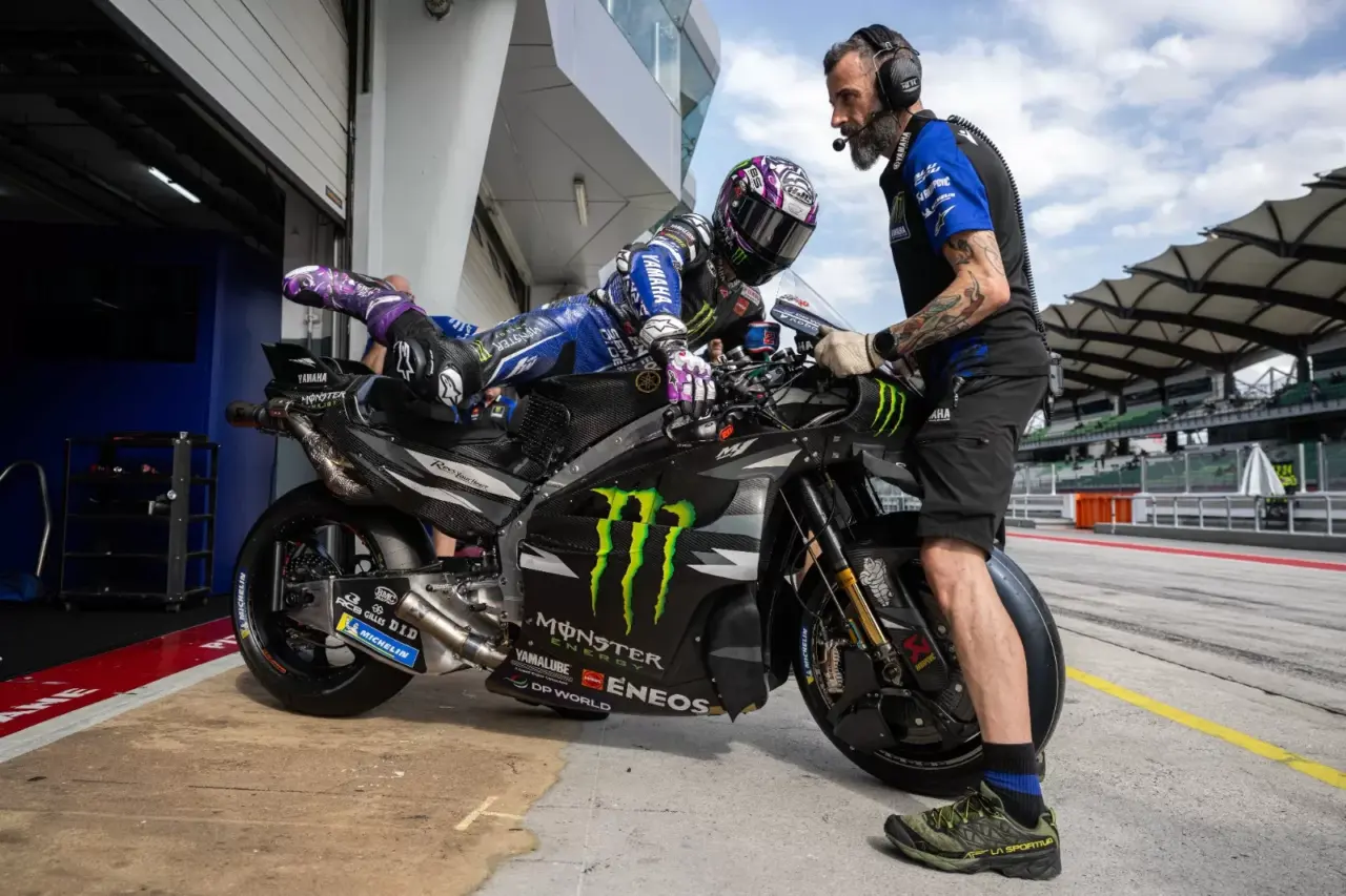 Usai Quartararo Crash di Sepang, Yamaha Hentikan Tes MotoGP karena Masalah Mesin V4