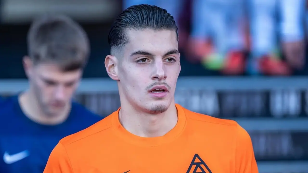 Barcelona Pertimbangkan Aron Yaakobishvili Sebagai Kiper Cadangan Musim Depan