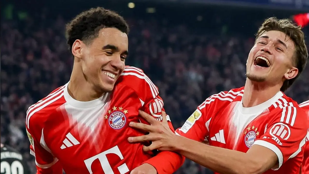 Gemini Berkata Hasil Bayern Munchen Vs Borussia Monchengladbach 4 1 Dominasi Tuan Rumah Diwarnai Kartu Merah