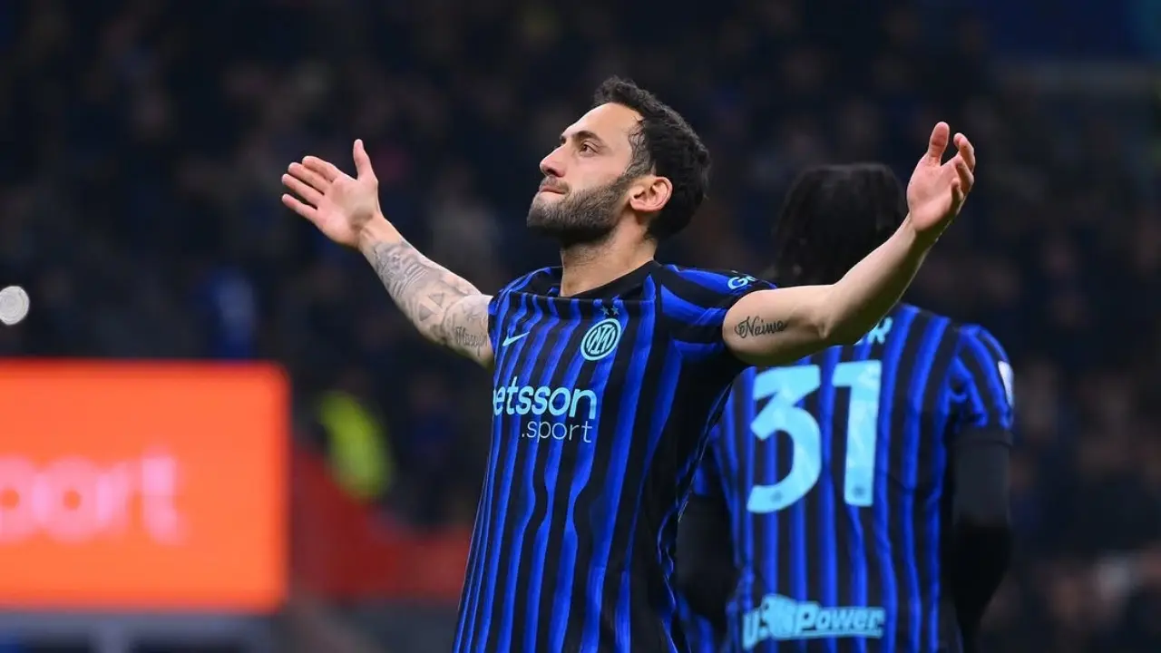 Hasil Inter Vs Genoa 2 0 Gol Dimarco Dan Penalti Calhanoglu Antarkan Nerazzurri Menang