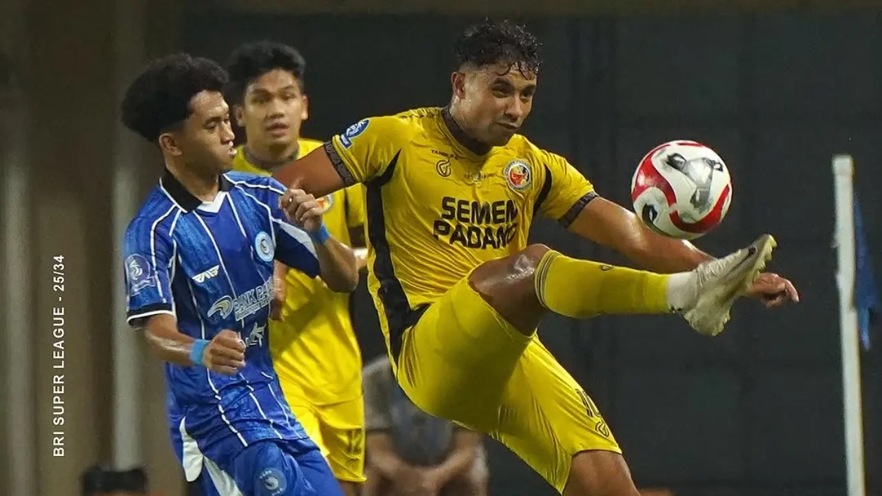 Hasil Sementara Psbs Biak Vs Semen Padang 0 1 Gol Guillermo Fern Ndez Bawa Tim Tamu Unggul