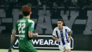 Hasil Sementara Persebaya Surabaya vs Persib Bandung 1-1: Gol Bruno Dibalas Kakang Rudianto