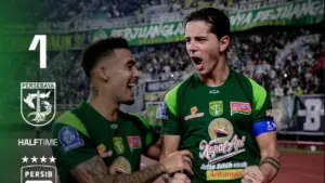 Hasil Sementara Persebaya vs Persib Bandung 1-0: Gol Penalti Bruno Bawa Bajul Ijo Unggul