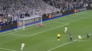 Hasil Sementara Real Madrid vs Manchester City 3-0: Kegagalan Penalti Vinicius Junior Warnai Dominasi Tuan Rumah