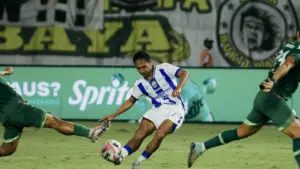 Klasemen Liga 1 Terbaru: Persib Bandung Tetap Puncaki Tabel Usai Imbang Lawan Persebaya