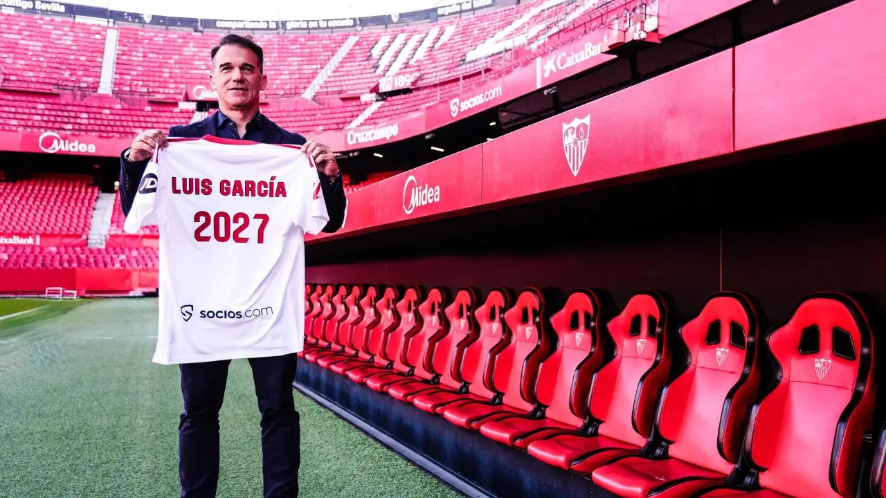 Luis Garcia Plaza Resmi Jadi Manajer Sevilla Hingga 2027 Era Baru Dimulai