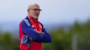 Luis de la Fuente Tegaskan Unai Simon Kiper Top, Tak Perlu Diragukan Usai Joan Garcia Absen
